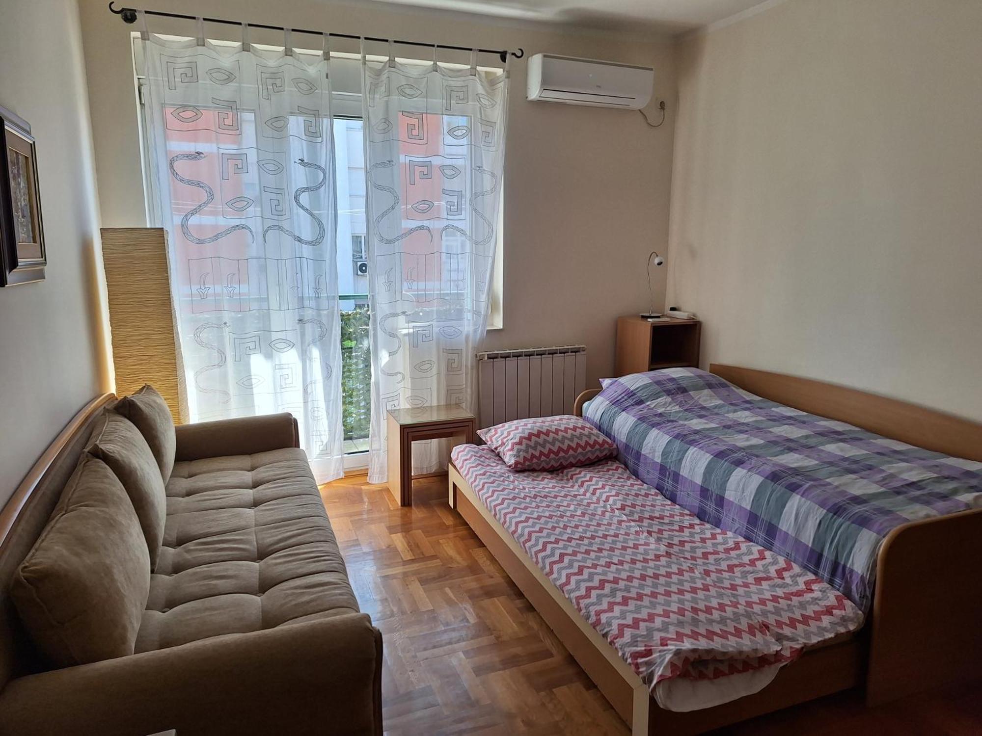 Apartment Music-Center, In The Center Of Podgorica Luaran gambar